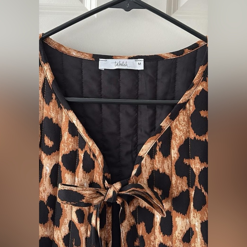 NWT Shop Talulah Tie-Front Leopard Quilted Vest - Picture 5 of 6